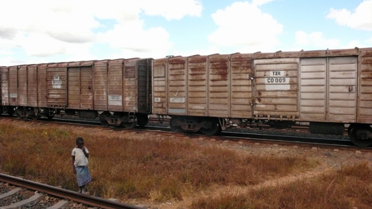 0526%20ontherail03.jpg