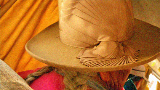 hat01.jpg